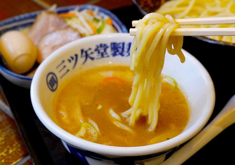 麺のツヤからもつるりん感が伝わる。