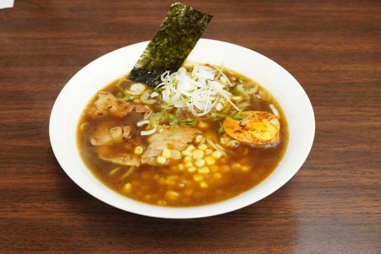 うまとろ熟成カレー900円。