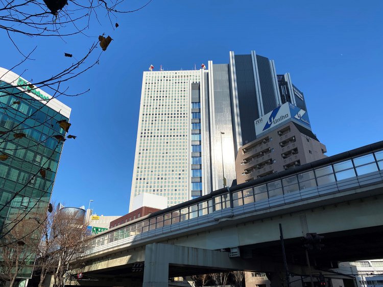 サンシャインを見上げると、子どもの頃に読んでいたマンガ『キン肉マン』をいつも思い出す。