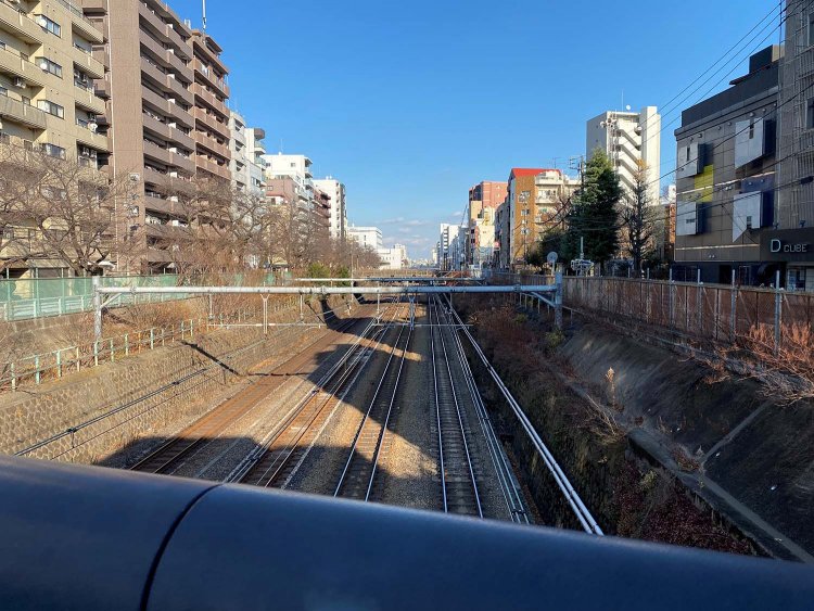 江戸橋通りから巣鴨駅方面をパシャリ。