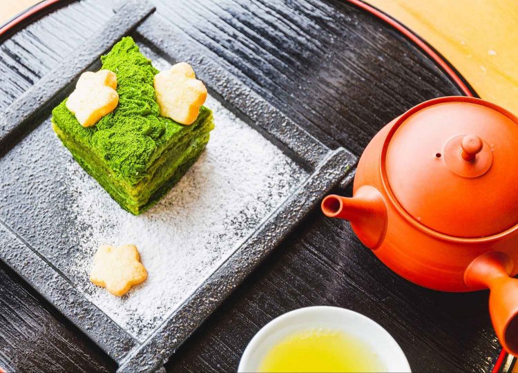 「抹茶ティラミス」は2017年に枚方で行われた「スイーツコンテスト」でグランプリを受賞　（写真提供：多田製茶）。