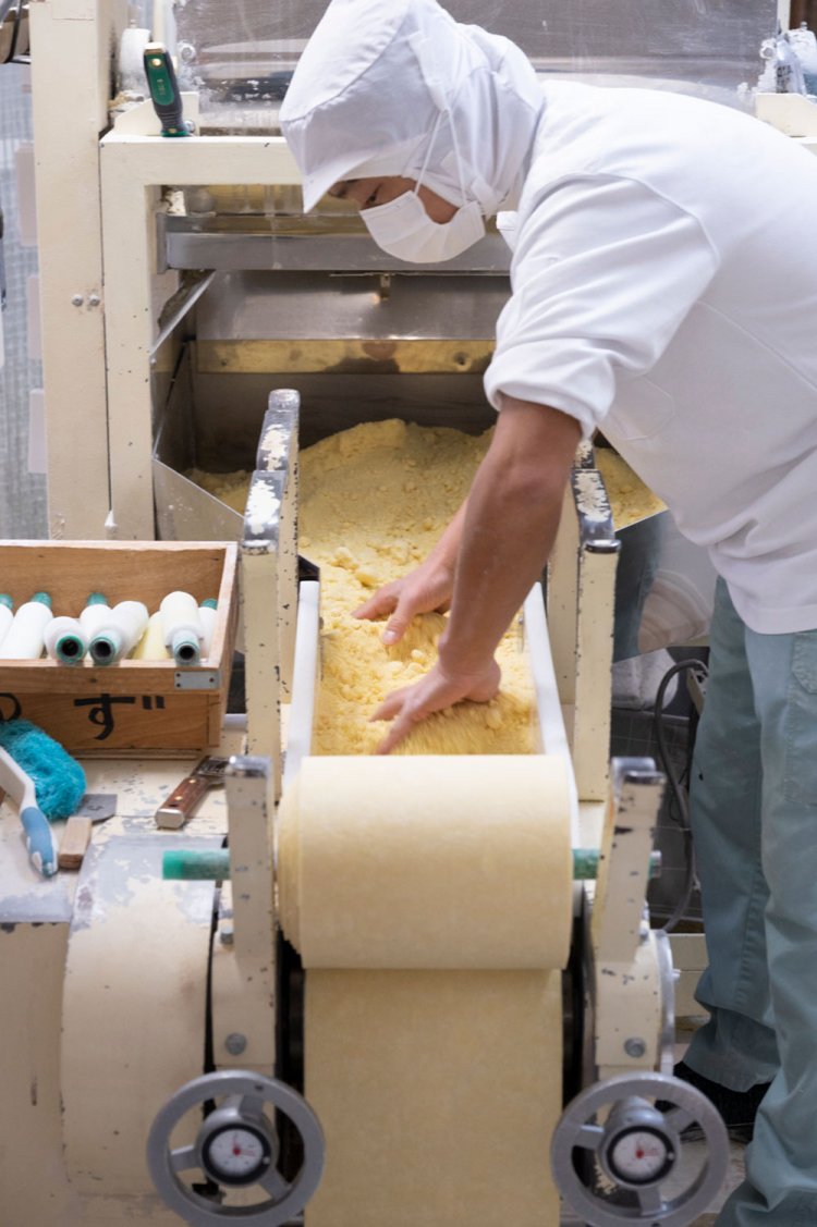 【散歩の達人】カラヒグ麺