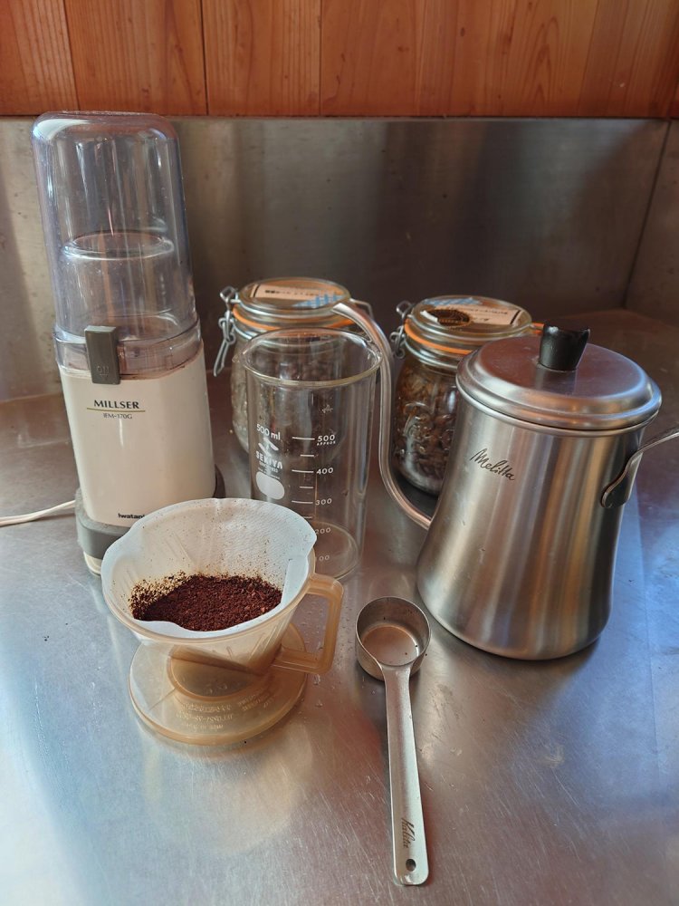 武田家のコーヒー道具一式。食べるパンによって豆の種類も変えるこだわりっぷり！