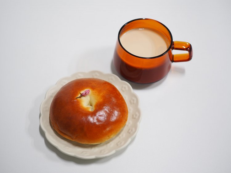 武田「思ったより旨い。甘くないのがいいね」　中村「友達が頼んでたら、ひとくちだけ飲んでみたい」