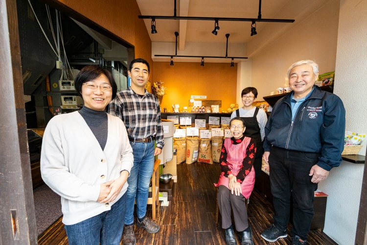 『山形屋米店』。取り扱う品は「家族みんなで食べておいしかったものが採用です」とのこと。