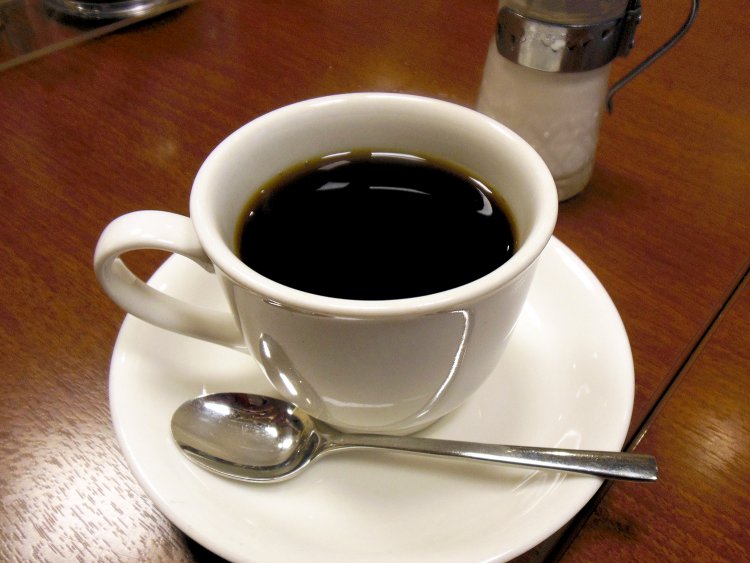 オリジナルブレンドコーヒー。しっかりとコクが感じられるのに、意外とスッキリしていて美味！　単品は580円。