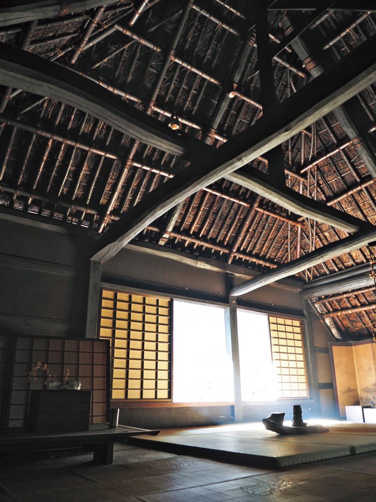 外からはわからないようになっている二階の部屋。ちなみに改修、復元にはほぼ2億円かかったという。寄付ではないので、吉田家が一部負担したという。