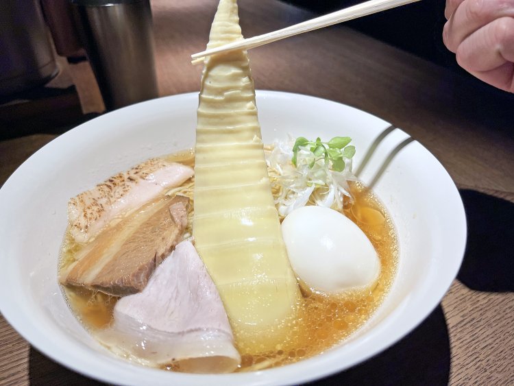 大きすぎて「獲ったど〜」な写真になってしまったマタケ。これはインパクトがある！