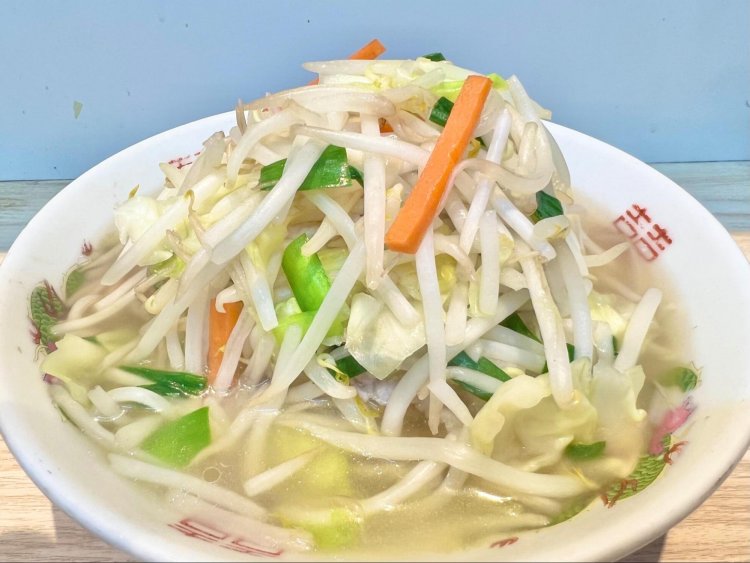 野菜タンメン800円。