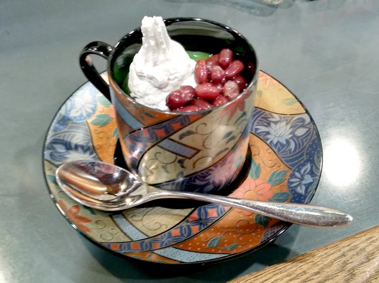 抹茶プリンは1日限定3個。飲み物とセットで、プラス350円でいただくことができる。