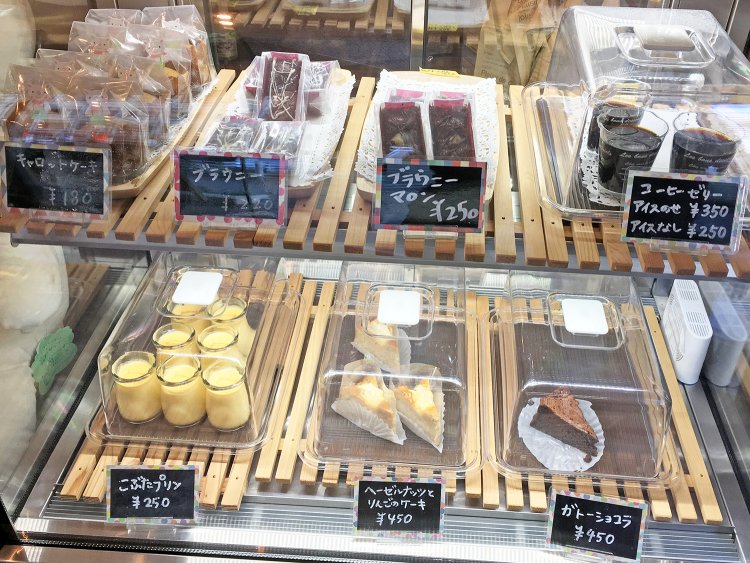 スイーツメニューも充実。もちろんすべて自家製だ。