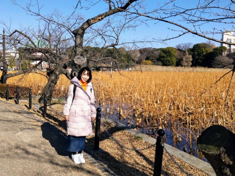 真冬の散歩はダウンコートが必須。