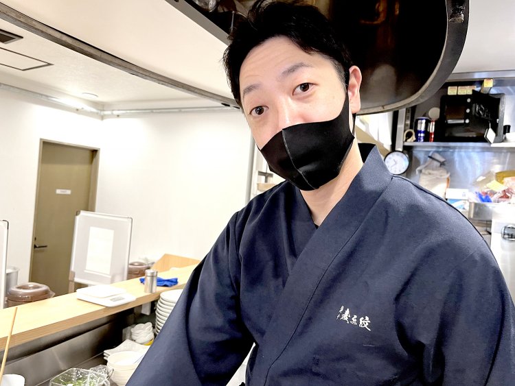 麺のこだわりについて熱心に答えてくれた店長の田内康弘さん。