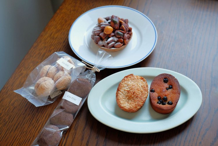 焼き菓子各種200円～。