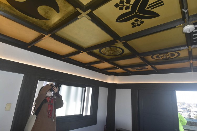 撮影にベストな位置を素早くキープするちょりんたさん。