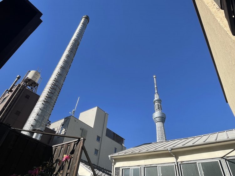 大黒湯のシンボルと東京のシンボル。