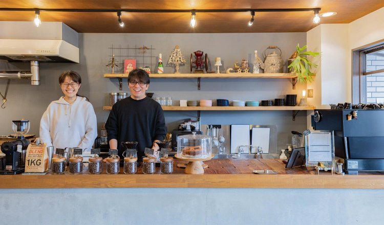 ご夫婦のお2人もやさしい雰囲気。「オープン当初、『中田ベーカリー』のピザパンに助けられました」