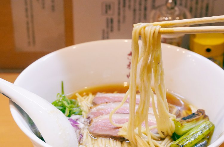 吉祥寺のおすすめラーメン店14選。ガツンと濃厚や淡麗あっさりなど、珠玉のラーメン店が集結する
