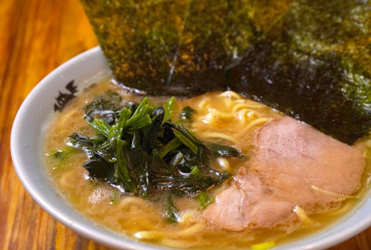 スープがひたひたのほうれん草がまたうまい。