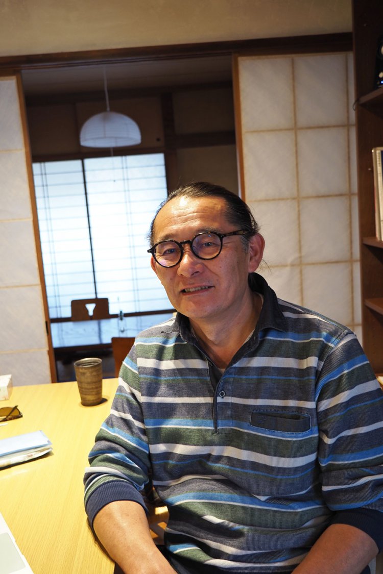 漁師が本業の佐々木幸壽さん（60歳）。『ルートカフェ』も経営している。