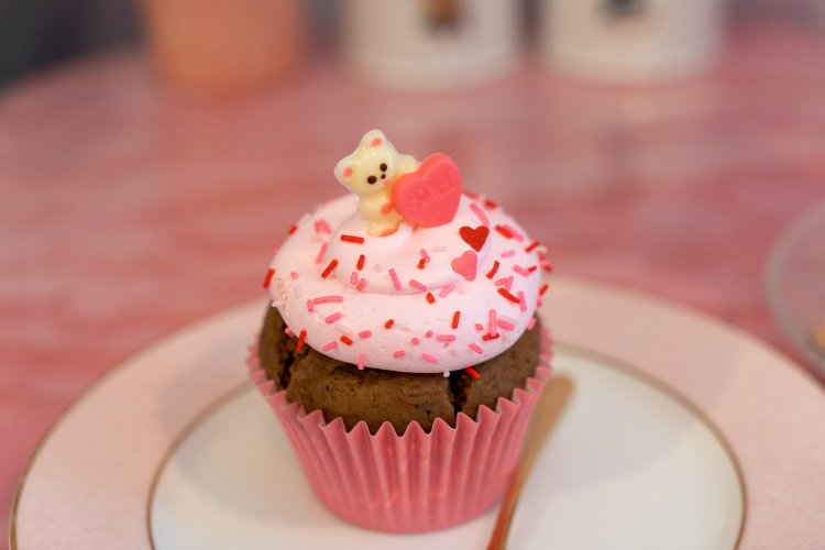 キュートがすぎるカップケーキも中島さんお手製。