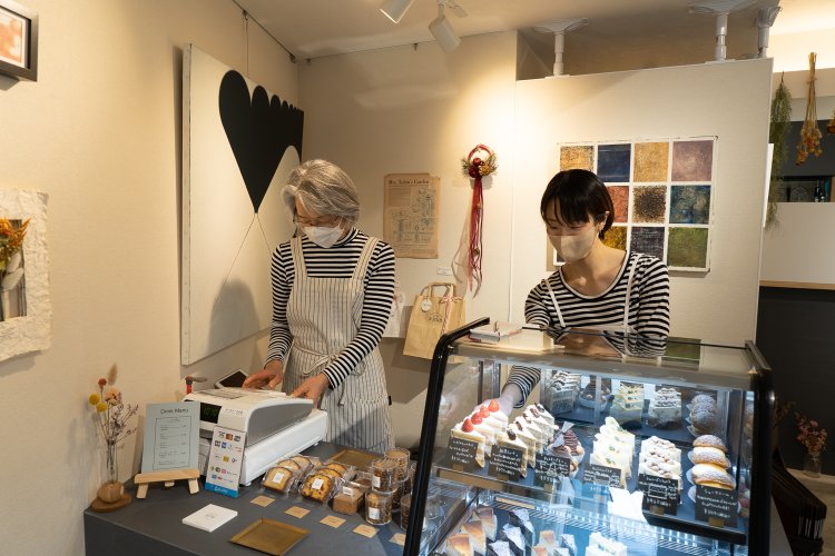 植松裕子さん（左）と弘子さん（右）。