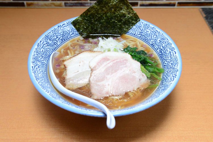 中華そば840円。