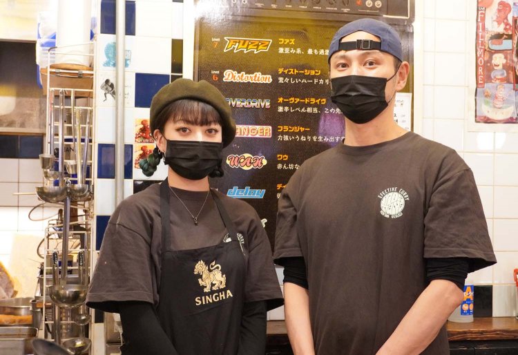 この店を任されるスタッフの武藤さん（左）と松岡さん（右）。