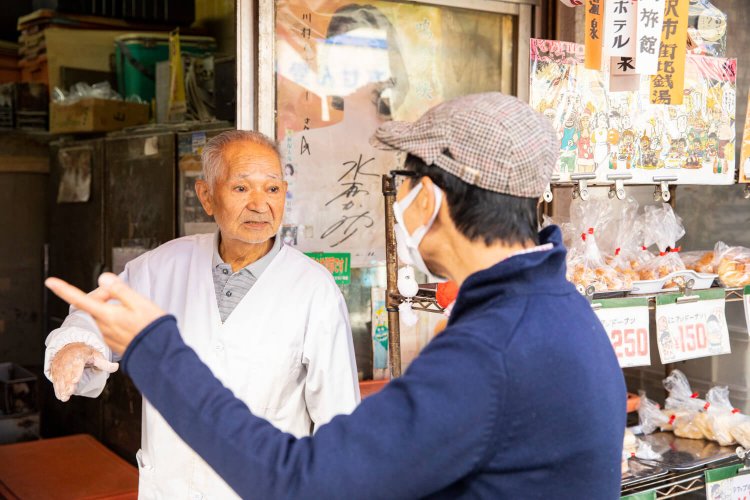 パン探偵「このパンは一体どこへ？」　入山さん「『穂高』って喫茶店に行ってごらんよ」。