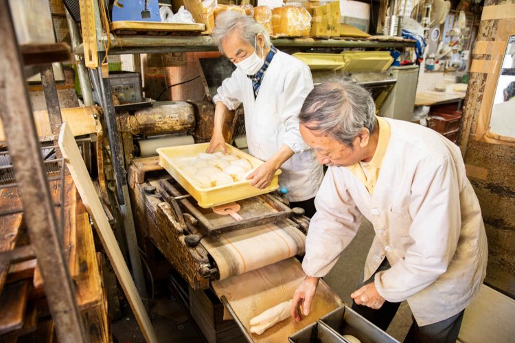 田端銀座の『パンのかわむら』は、創業半世紀超えの製造卸店。