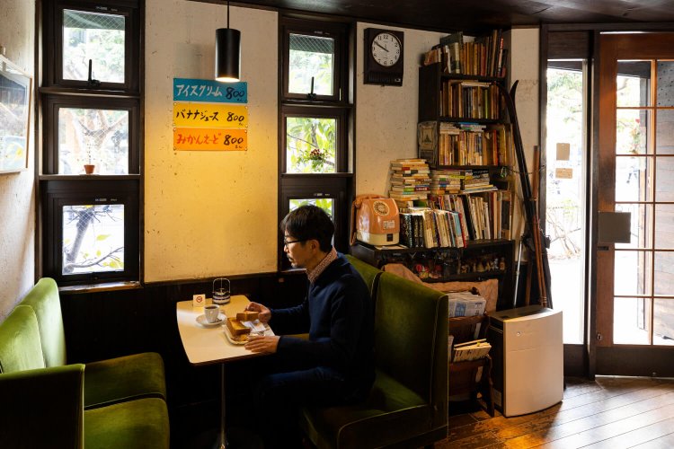 坂道パン屋と高台の喫茶店で巡り合ったパンを、しみじみと味わうパン探偵だった。これにて、一件落着！