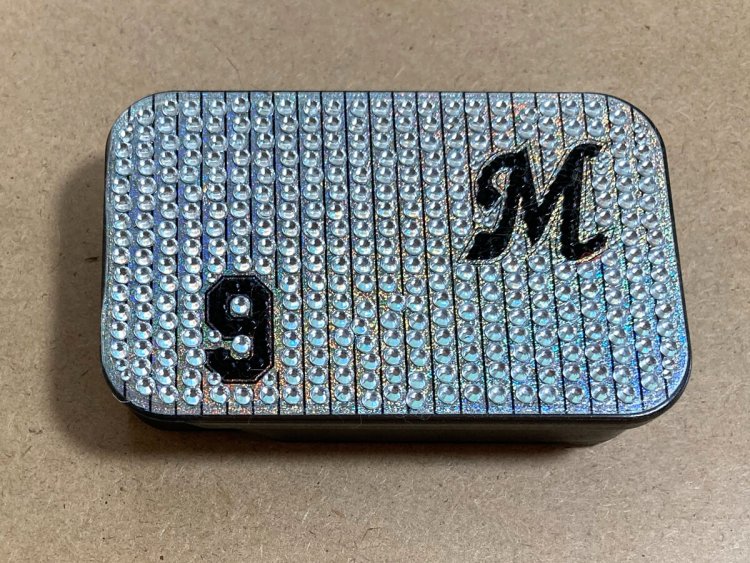 ロッテの福浦和也選手が引退する時、記念に販売されていた缶。