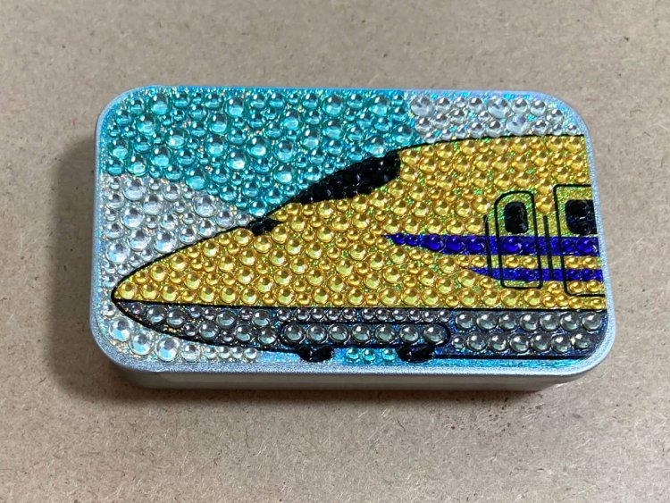 ドクターイエローの缶。