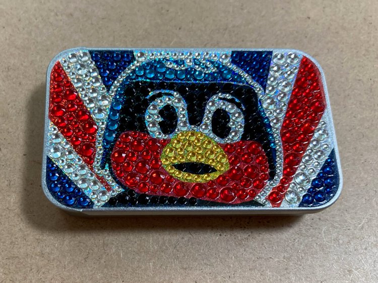 ヤクルトのキャラクター、つば九郎デザイン。