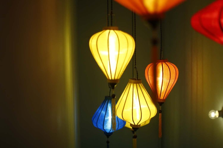カラフルなランタンもかわいらしい。