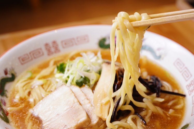 中華そば 天辺月（ちゅうかそば てっぺんのつき）