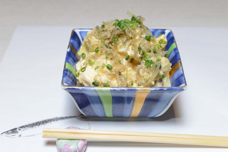 サツマ芋の甘さがクセになるじゃこポテトサラダ。