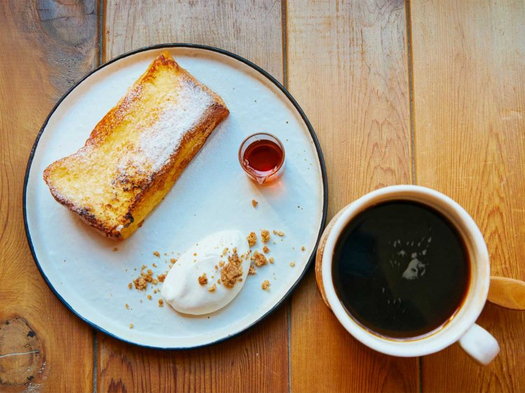 系列店のうちフレンチトーストがあるのはカフェを併設するこちらの店舗のみ。