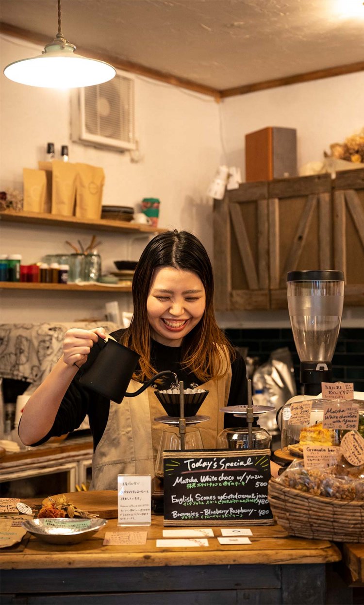 2021年OPEN。「カフェラテもいいけど、渾身のブレンドもぜひ召し上がれ」。