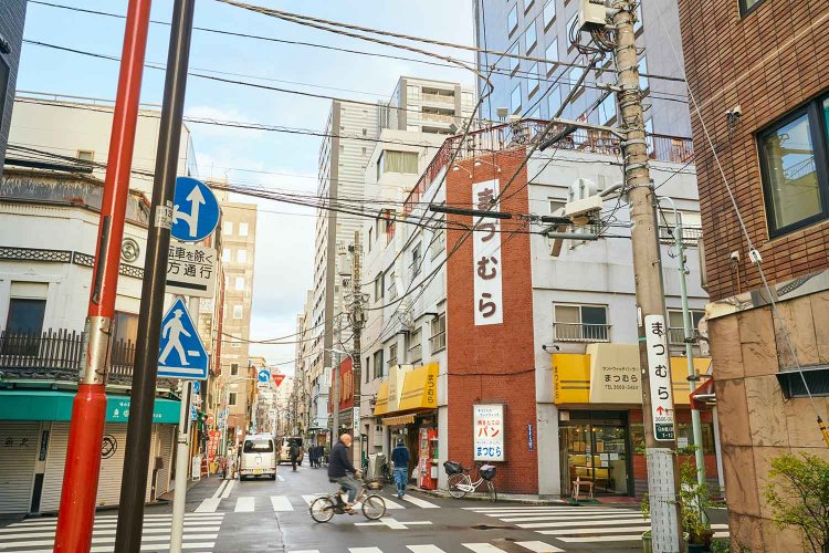 創業約100年の老舗『サンドイッチパーラー まつむら』は、水天宮前で元気に営業中。