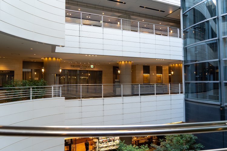 『シアターコクーン』の入り口。