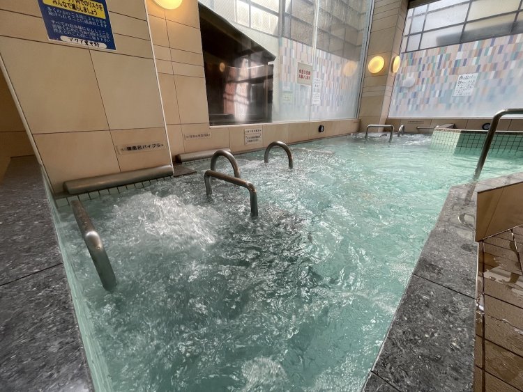 浴槽も広いのでリラックス感満点。