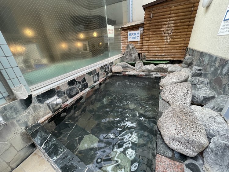 寒い時期は露天風呂が最高。