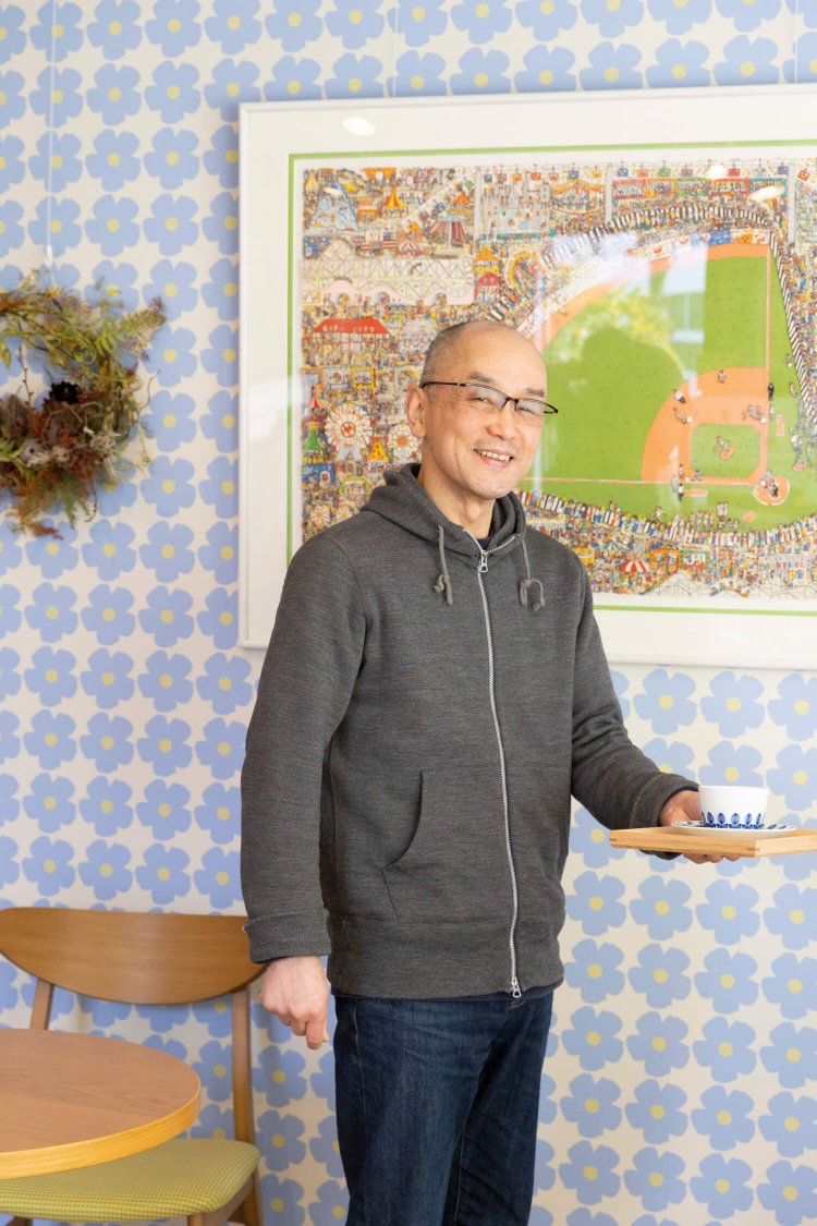 『Sukeroku Coffee!』の店主、岡﨑さん。