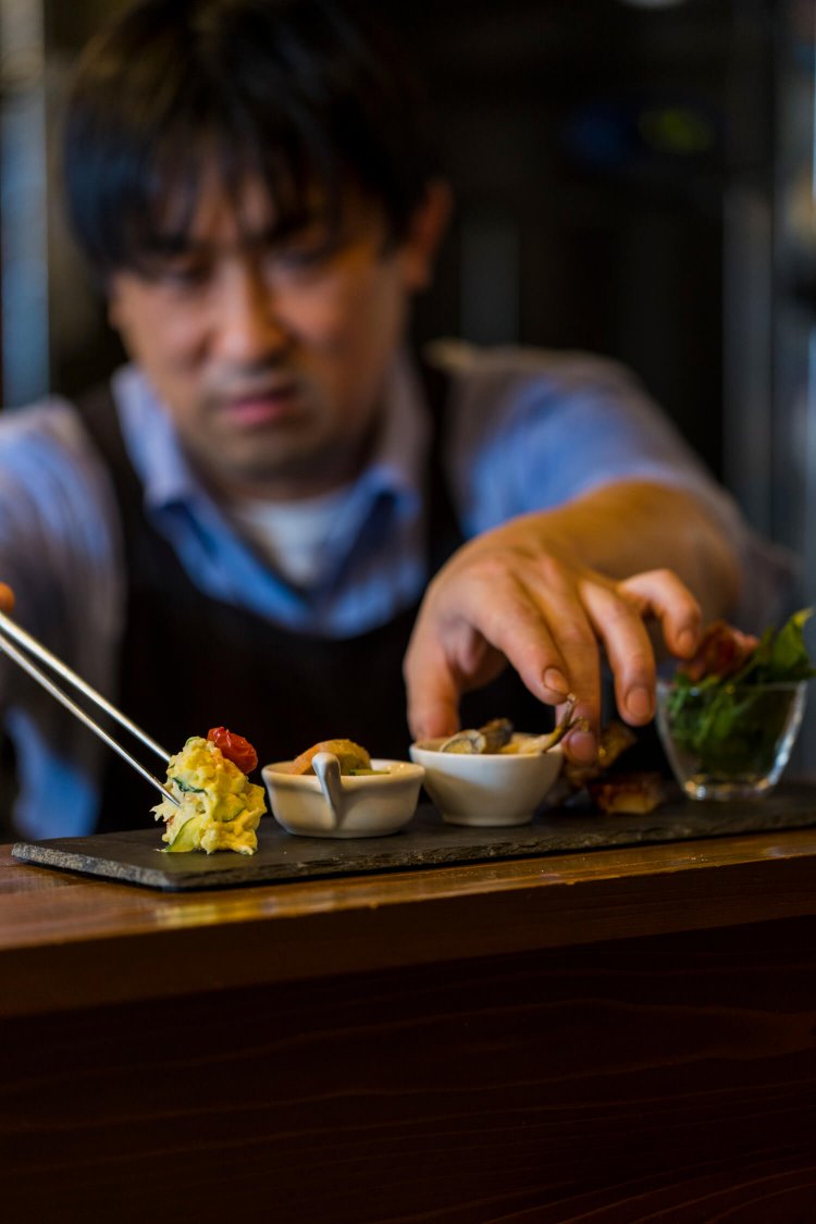 「ツナ入りポテトサラダはツナから自家製です」。