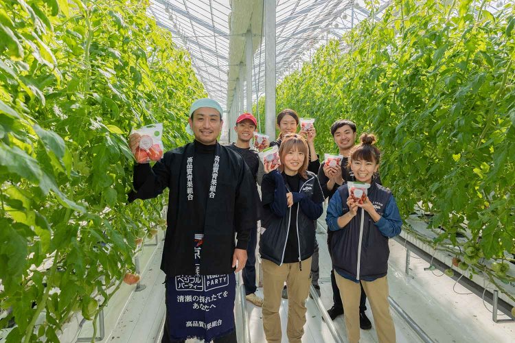 「データの力と第六感でトマトを極めます！」