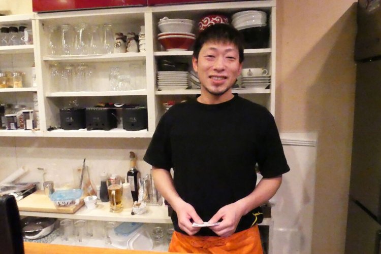 『ダイニング酒場わや』マスター。