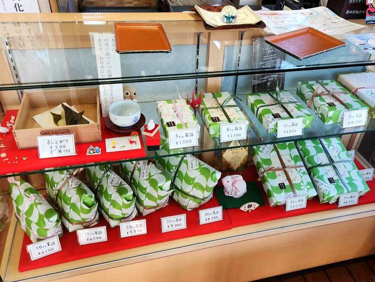 山本や長明寺桜もち (5)