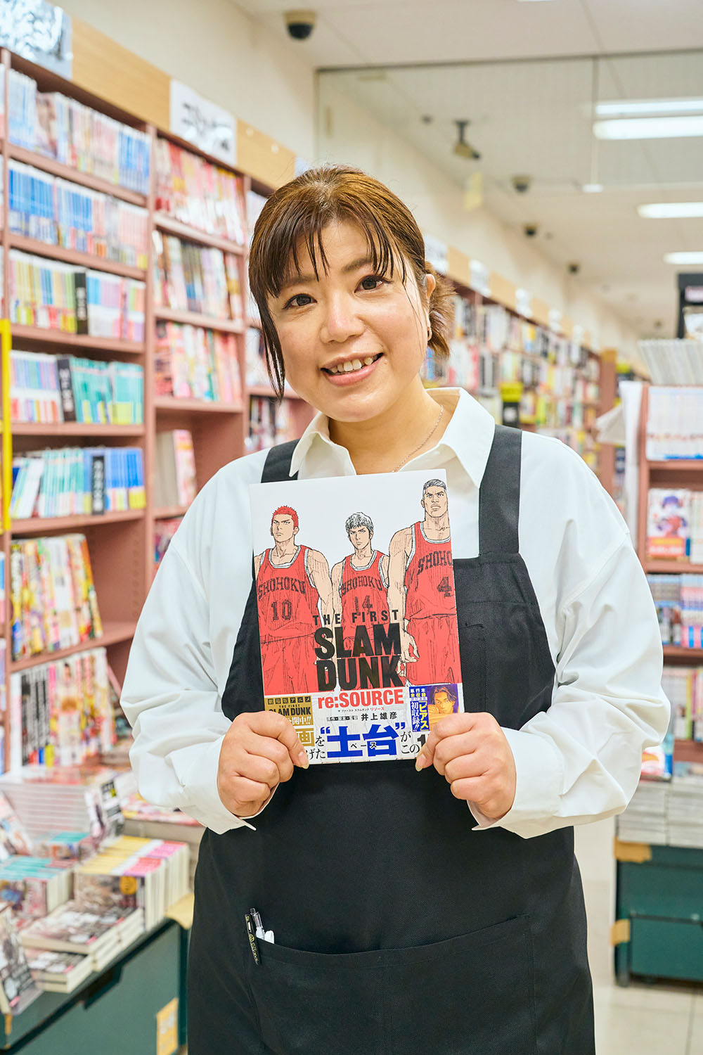 店長の佐藤彩子さん「『ジャンプ＋』に連載されていますが少女漫画より少女漫画してます。スラムダンクも推しです！」