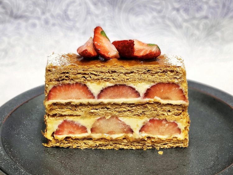 季節限定 ナポレオン 710円。